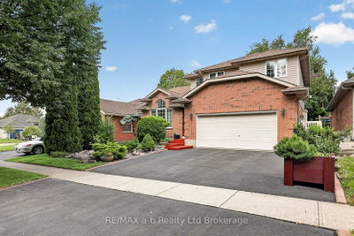 72 Indian Road • Woodstock, ON photo 2