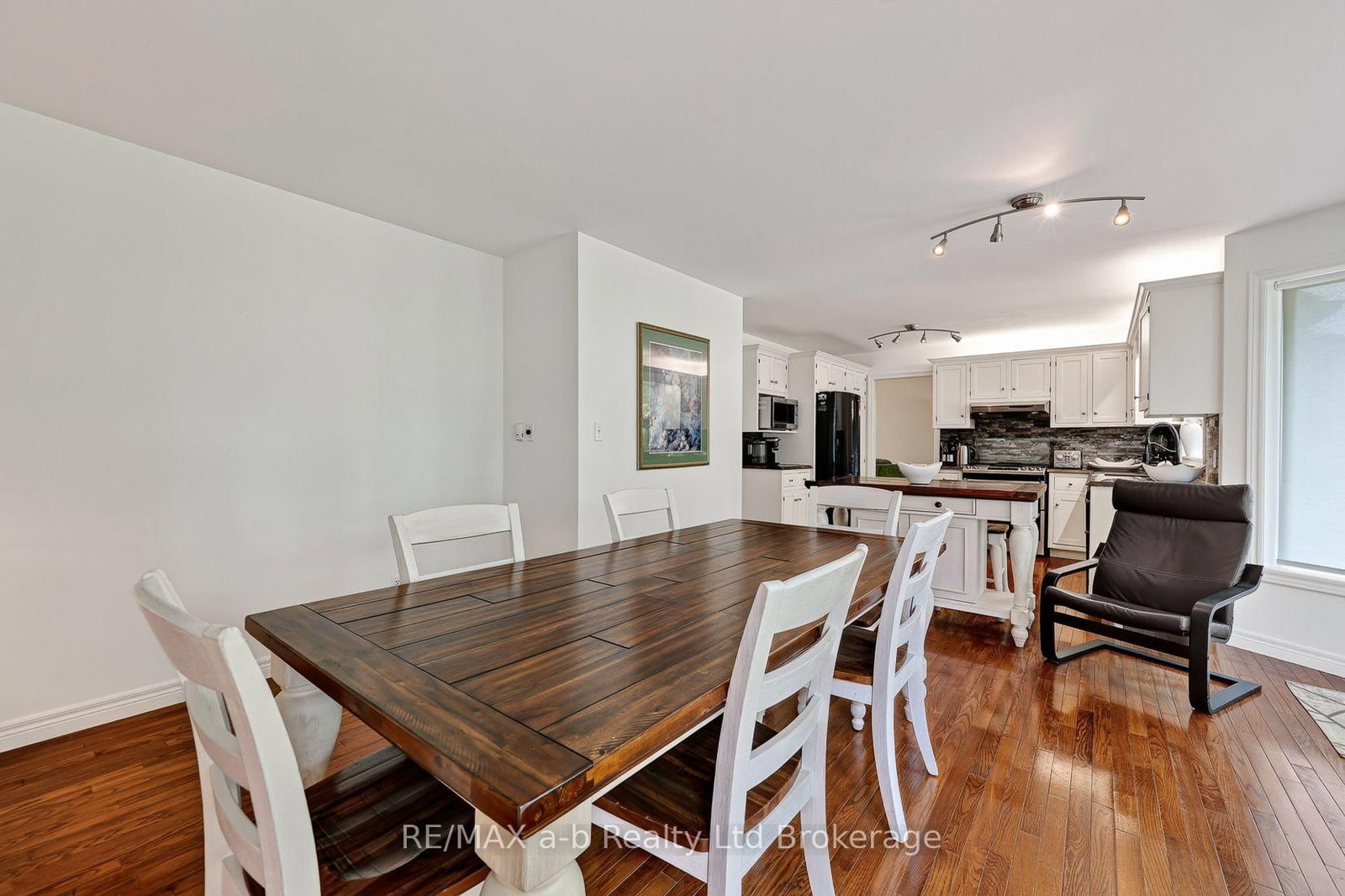 72 Indian Road • Woodstock, ON photo 26