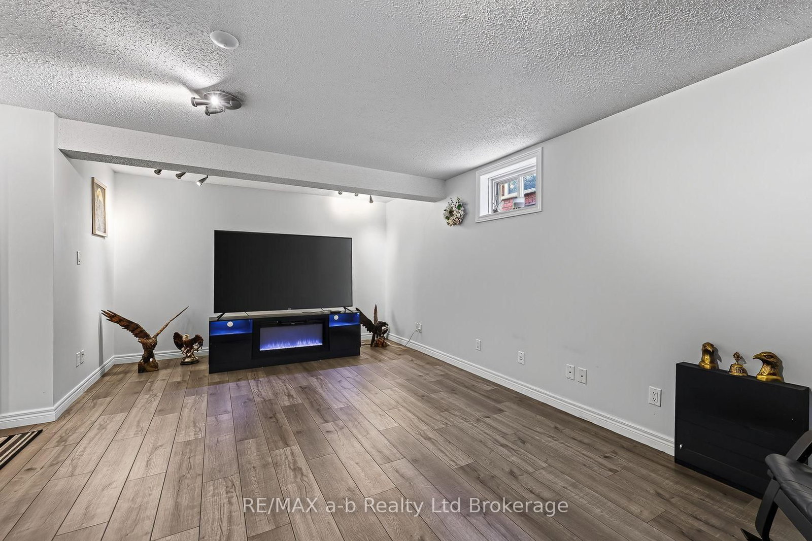 72 Indian Road • Woodstock, ON photo 41