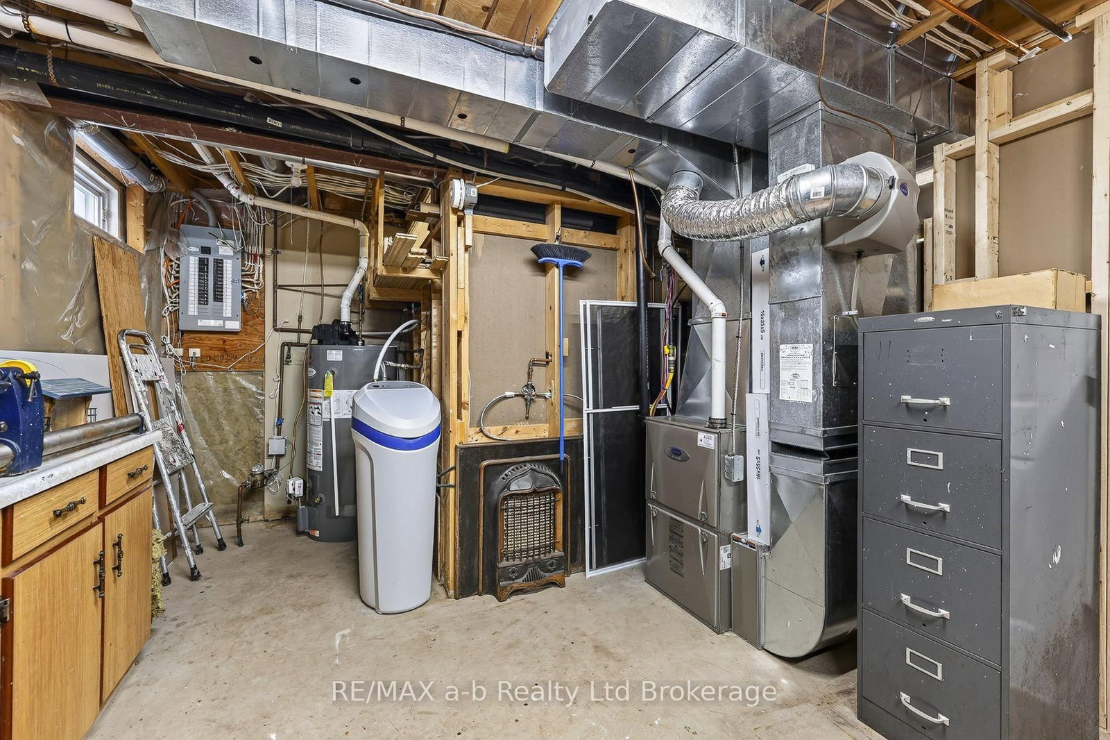 72 Indian Road • Woodstock, ON photo 46