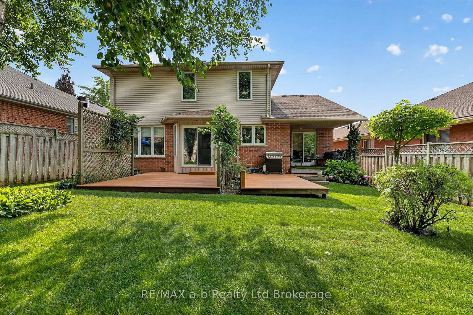 72 Indian Road • Woodstock, ON photo 9
