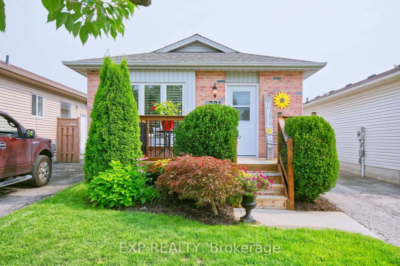 321 Simpson Crescent