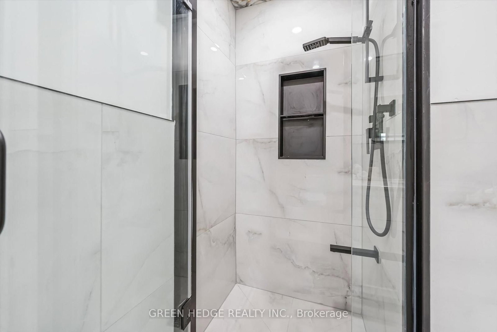 385 Village Crescent • Kitchener, ON photo 24