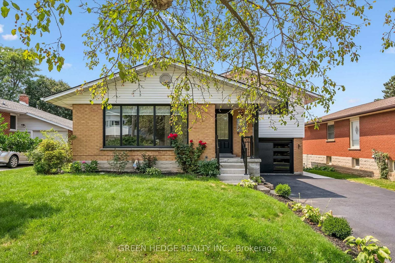 385 Village Crescent • Kitchener, ON photo 3
