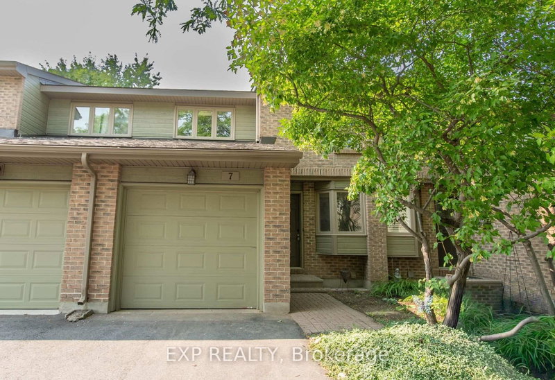 unit 7 - 710 Coronation Avenue