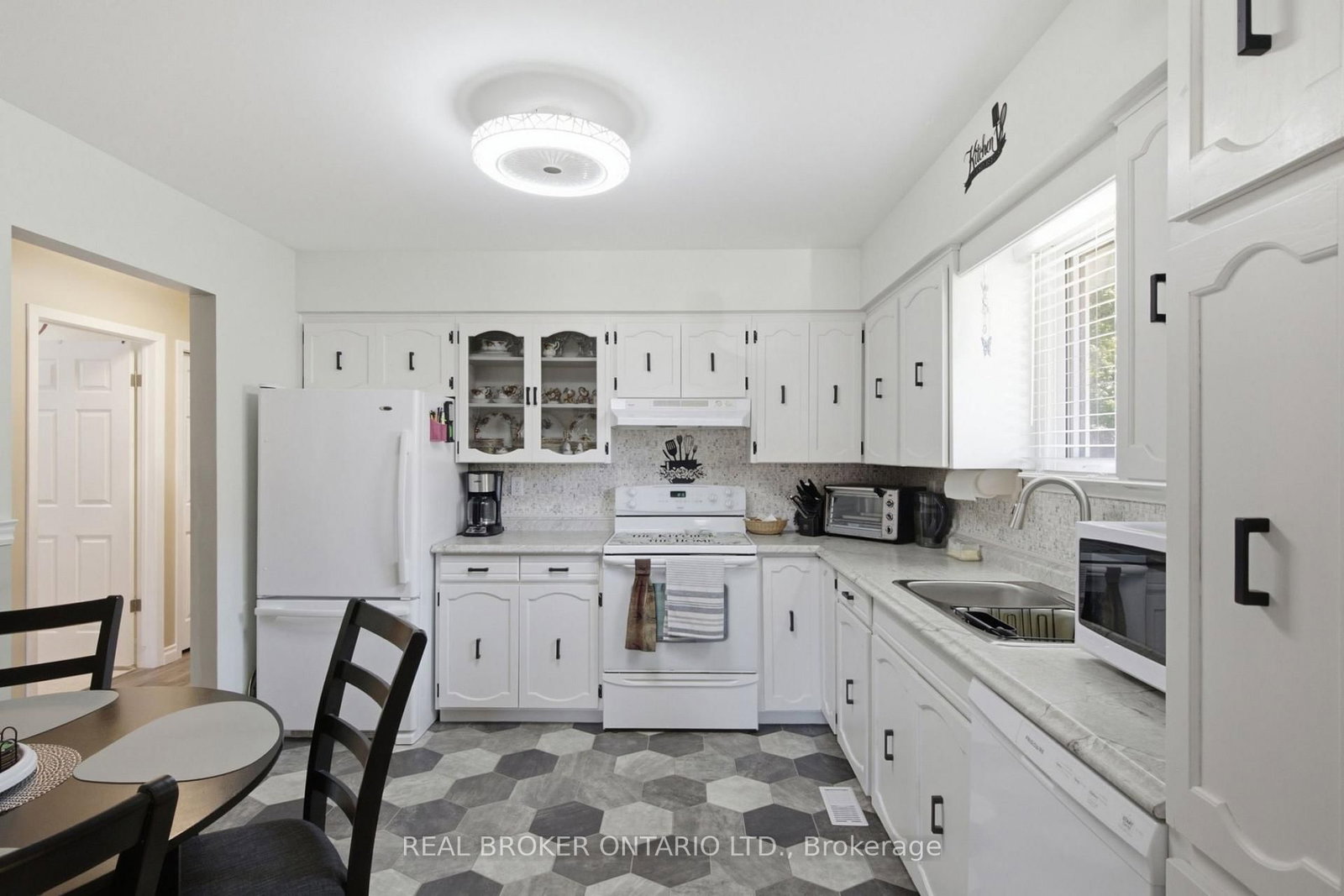 460 Wellington Avenue S • North Perth, ON photo 15