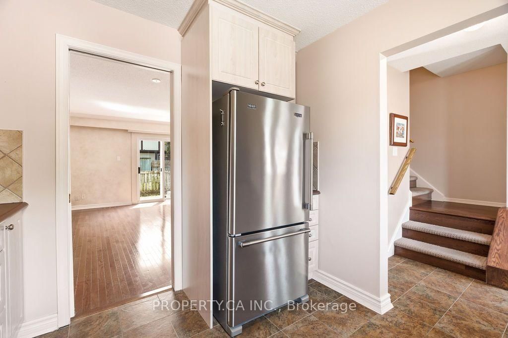 127 Pickford Drive • Kanata, ON photo 9