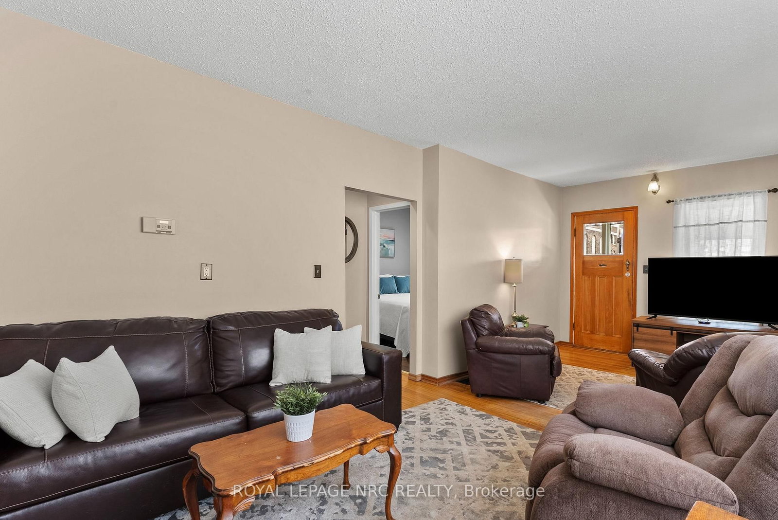 14 Heatherington Street • St. Catharines, ON photo 11