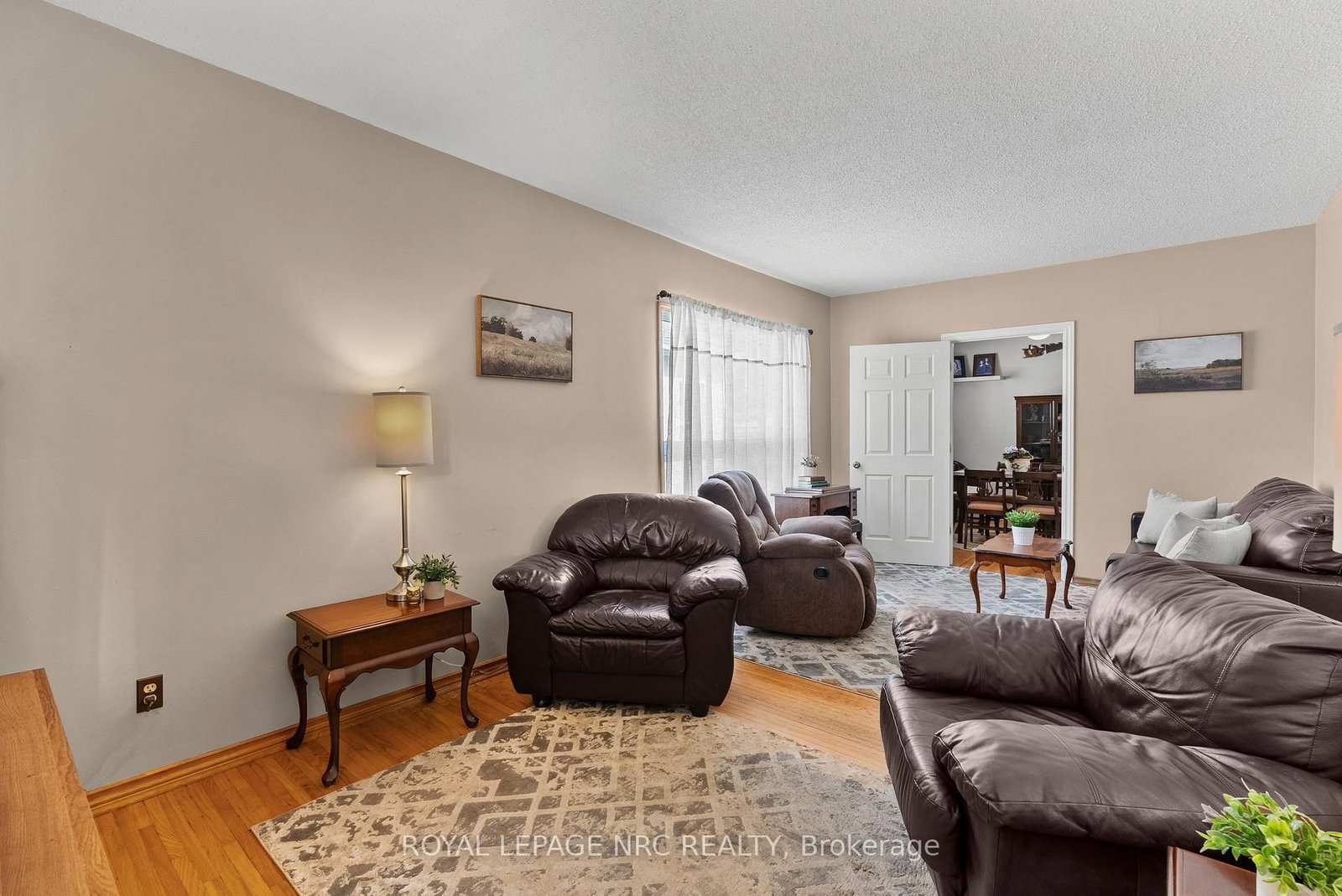 14 Heatherington Street • St. Catharines, ON photo 8