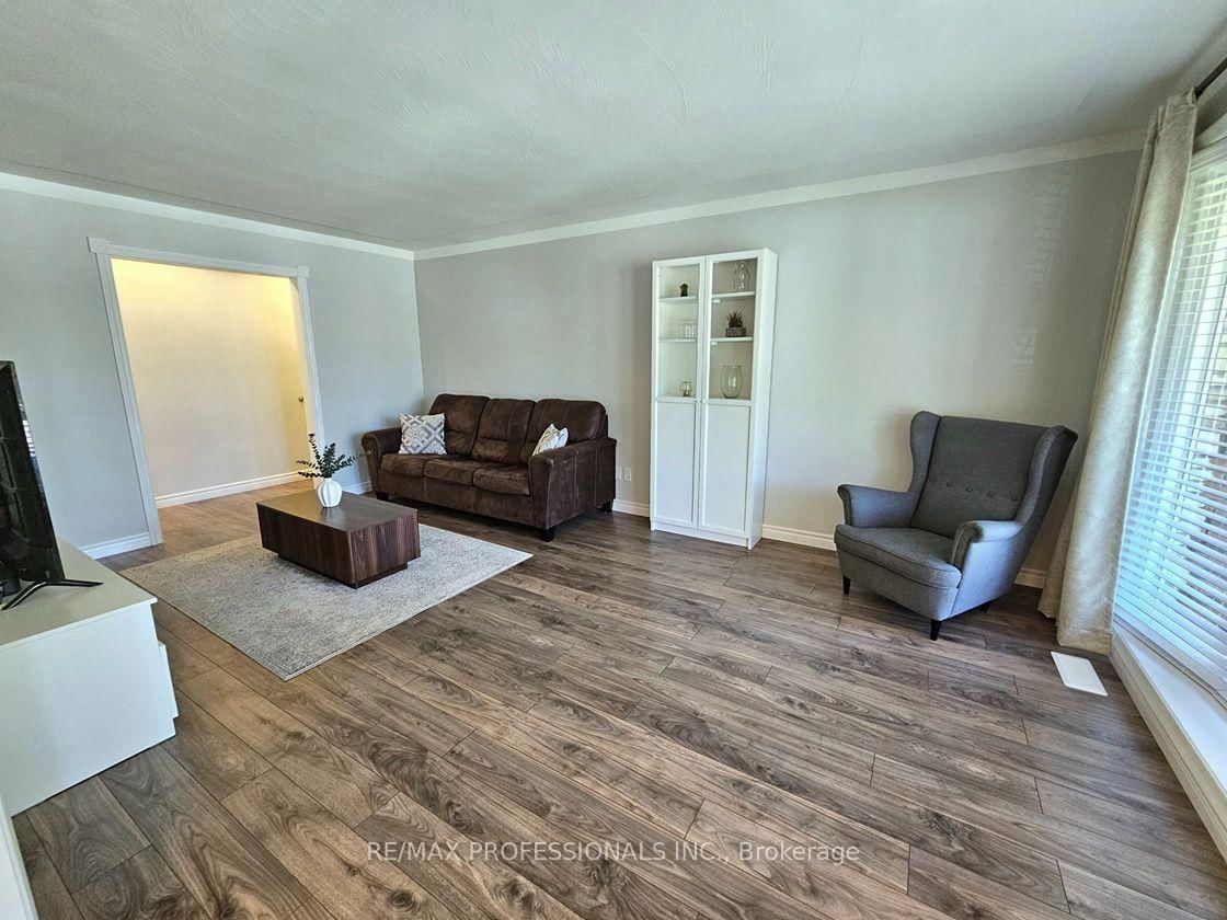 7 Berko Avenue • Hamilton, ON photo 12