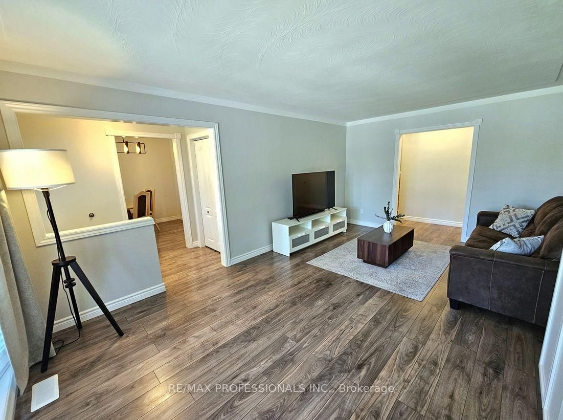 7 Berko Avenue • Hamilton, ON photo 13