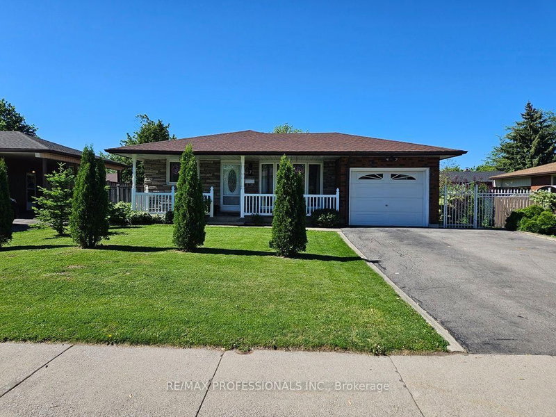 7 Berko Avenue