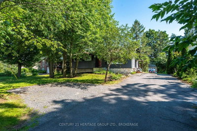 925 Woodbine Road • Kingston, ON photo 2