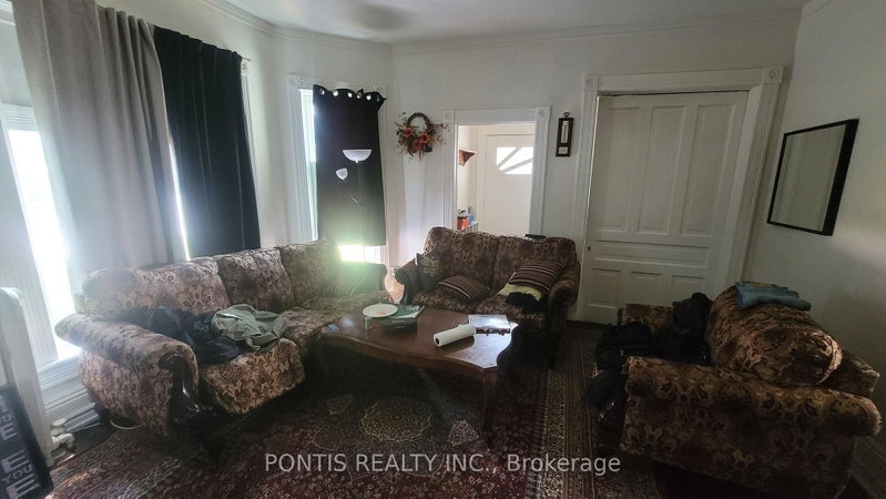 FIRST FLOOR - 452 CONFEDERATION Street