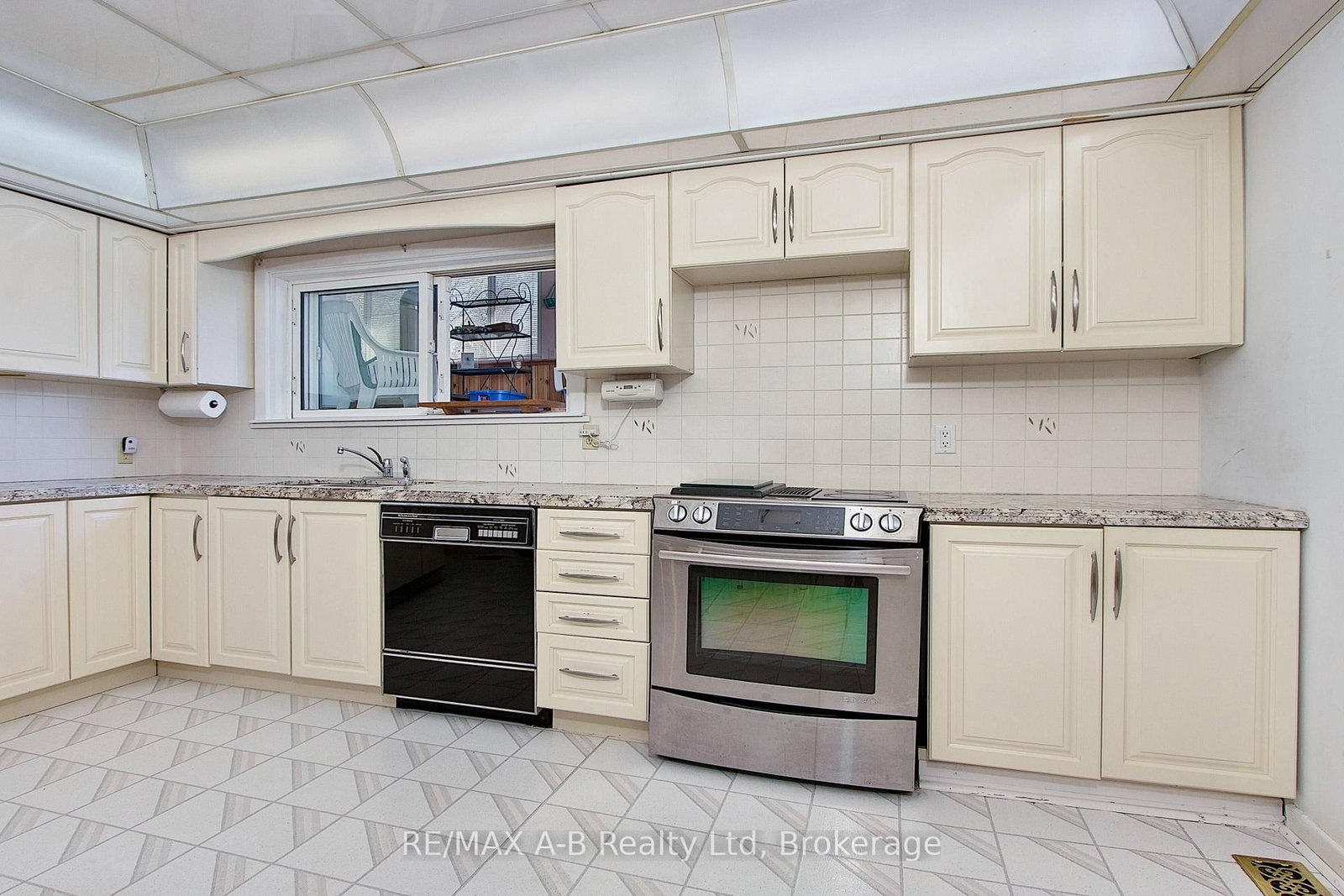 235 William Street • Stratford, ON photo 11