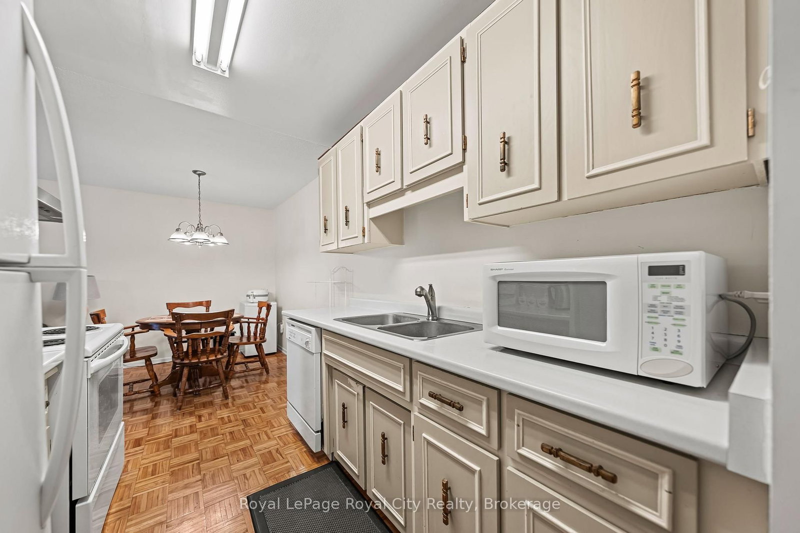 102-234 Willow Rd, Guelph, view 24