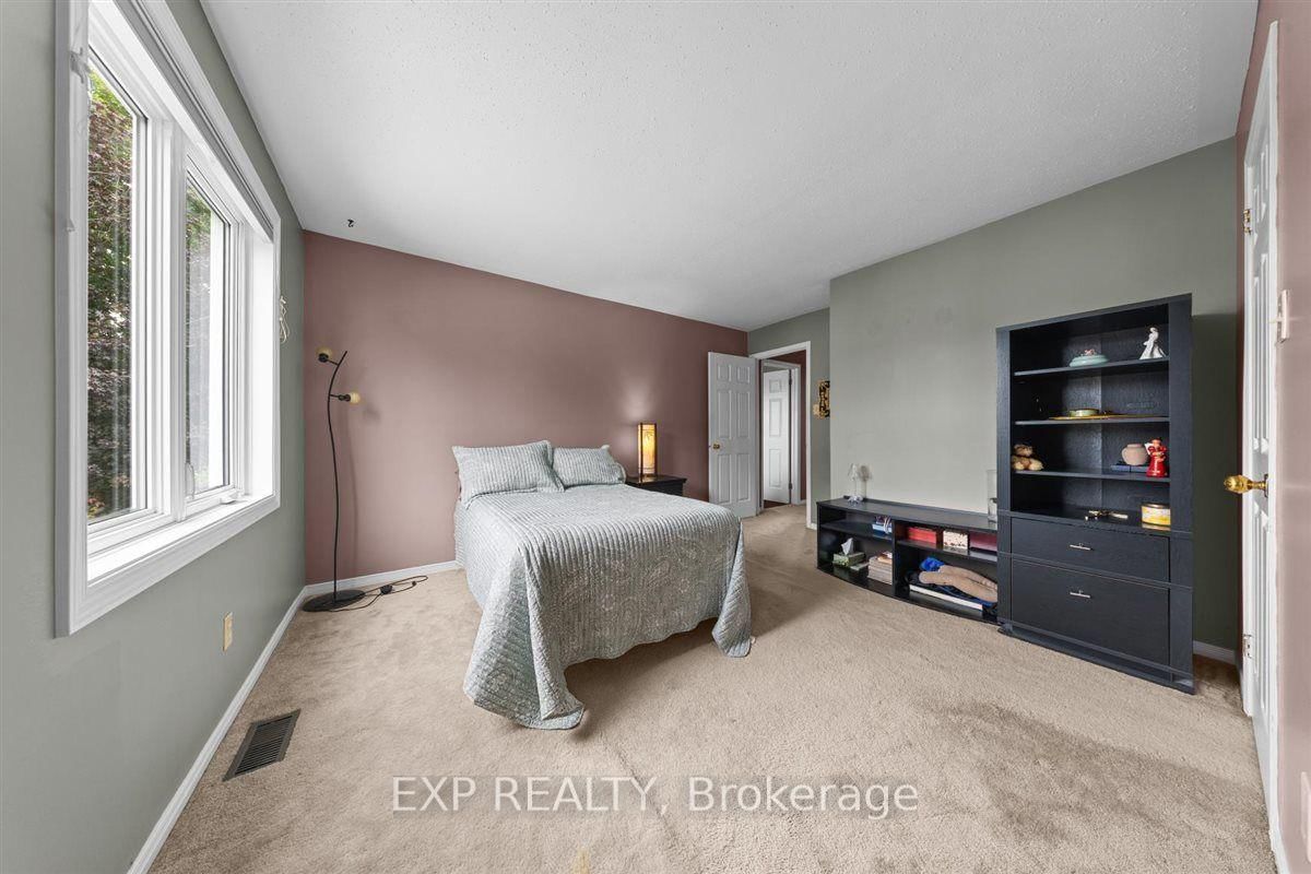 2719 Wyldewood Street • Ottawa, ON photo 32
