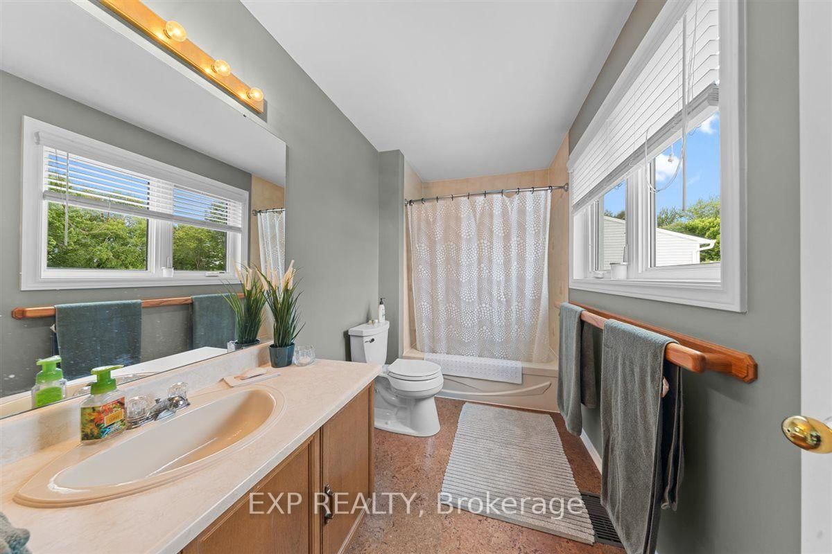 2719 Wyldewood Street • Ottawa, ON photo 33