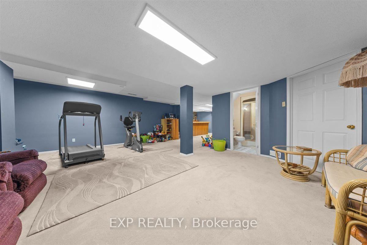 2719 Wyldewood Street • Ottawa, ON photo 37