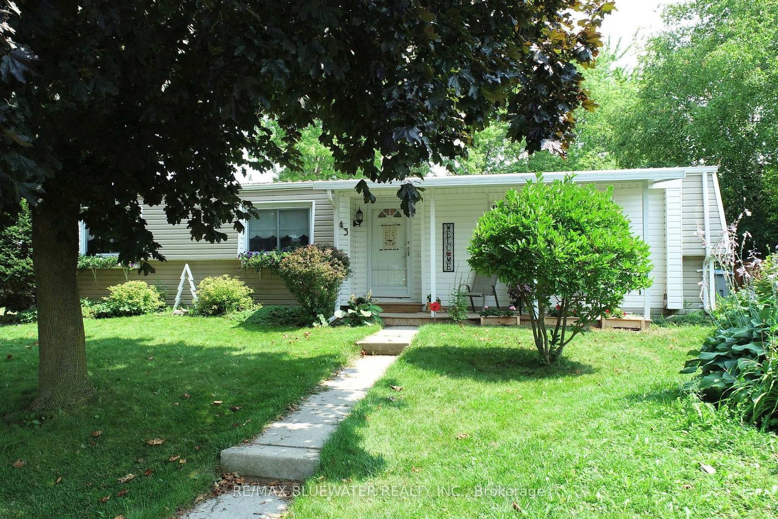 43 St Andrews Place • South Huron, ON photo 1