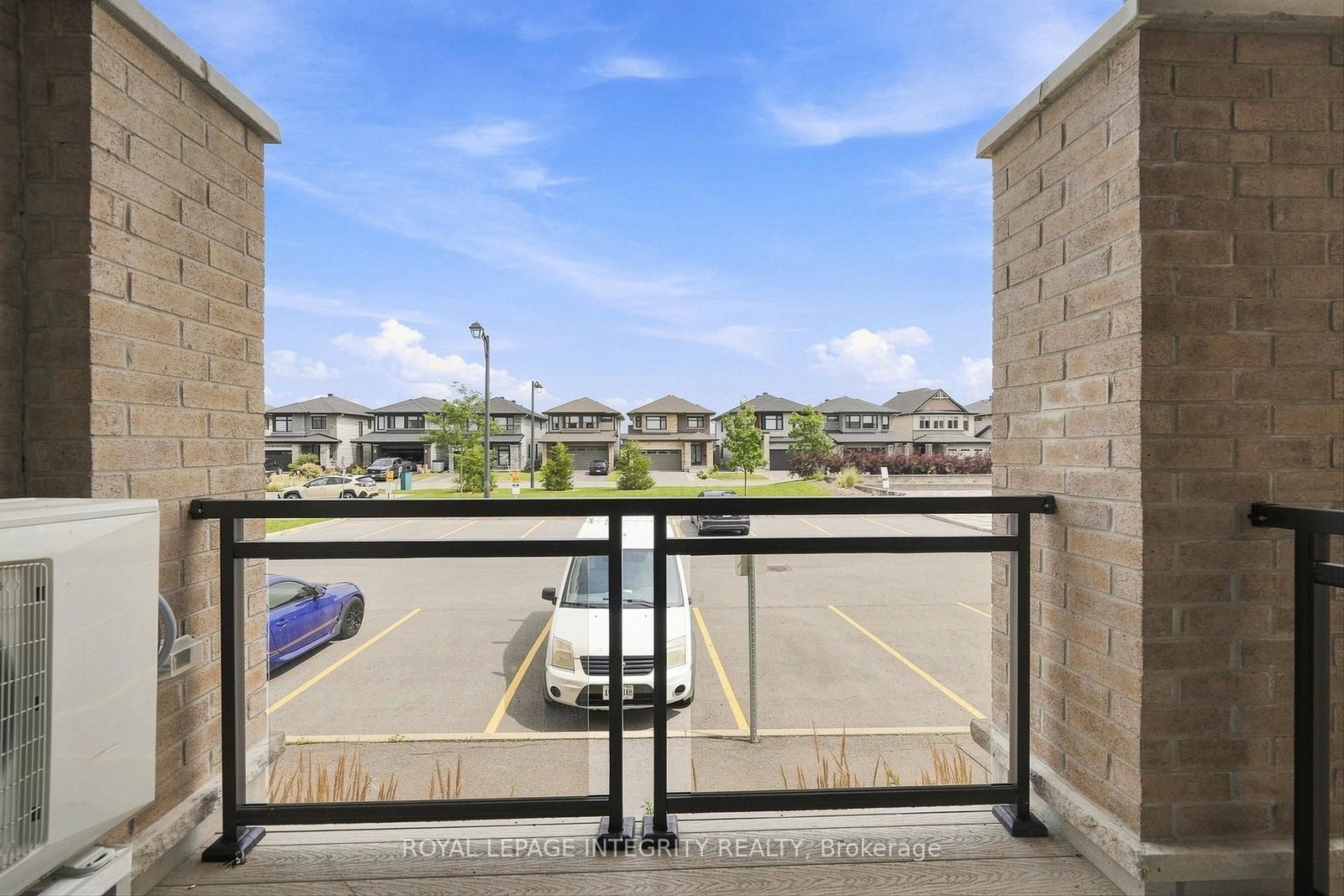 41 Carabiner Private • Ottawa, ON photo 15
