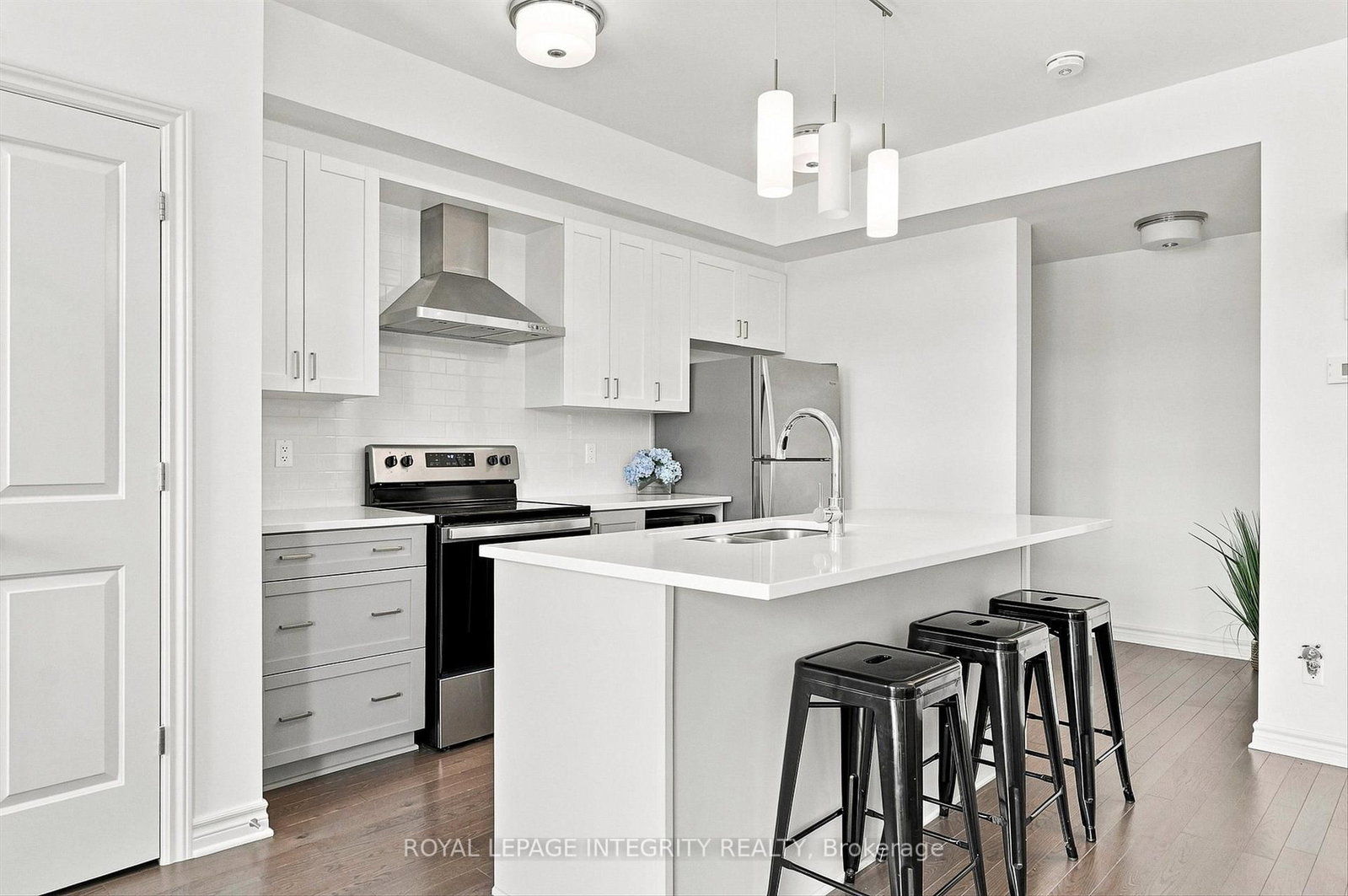 41 Carabiner Private • Ottawa, ON photo 5