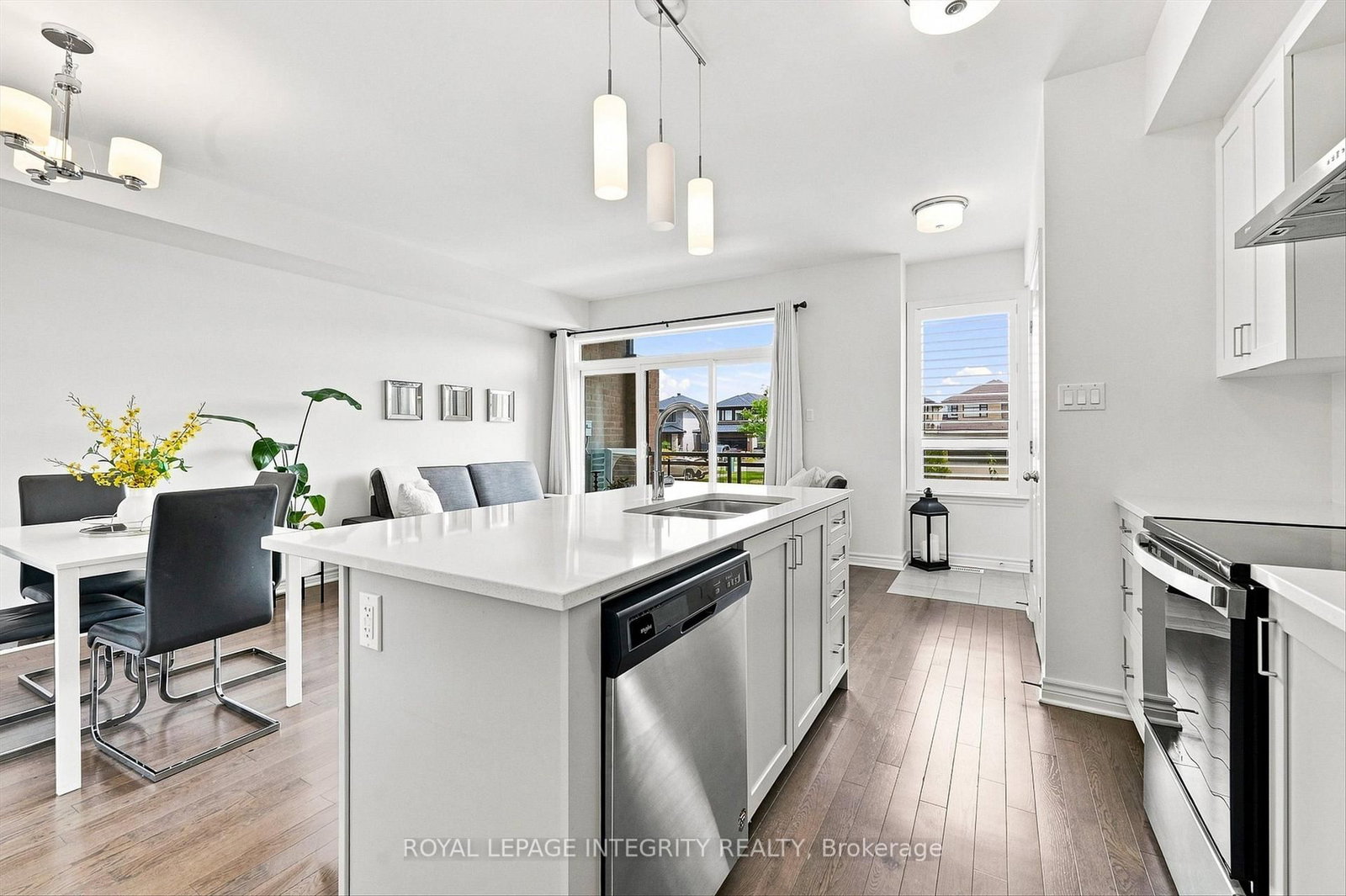 41 Carabiner Private • Ottawa, ON photo 7