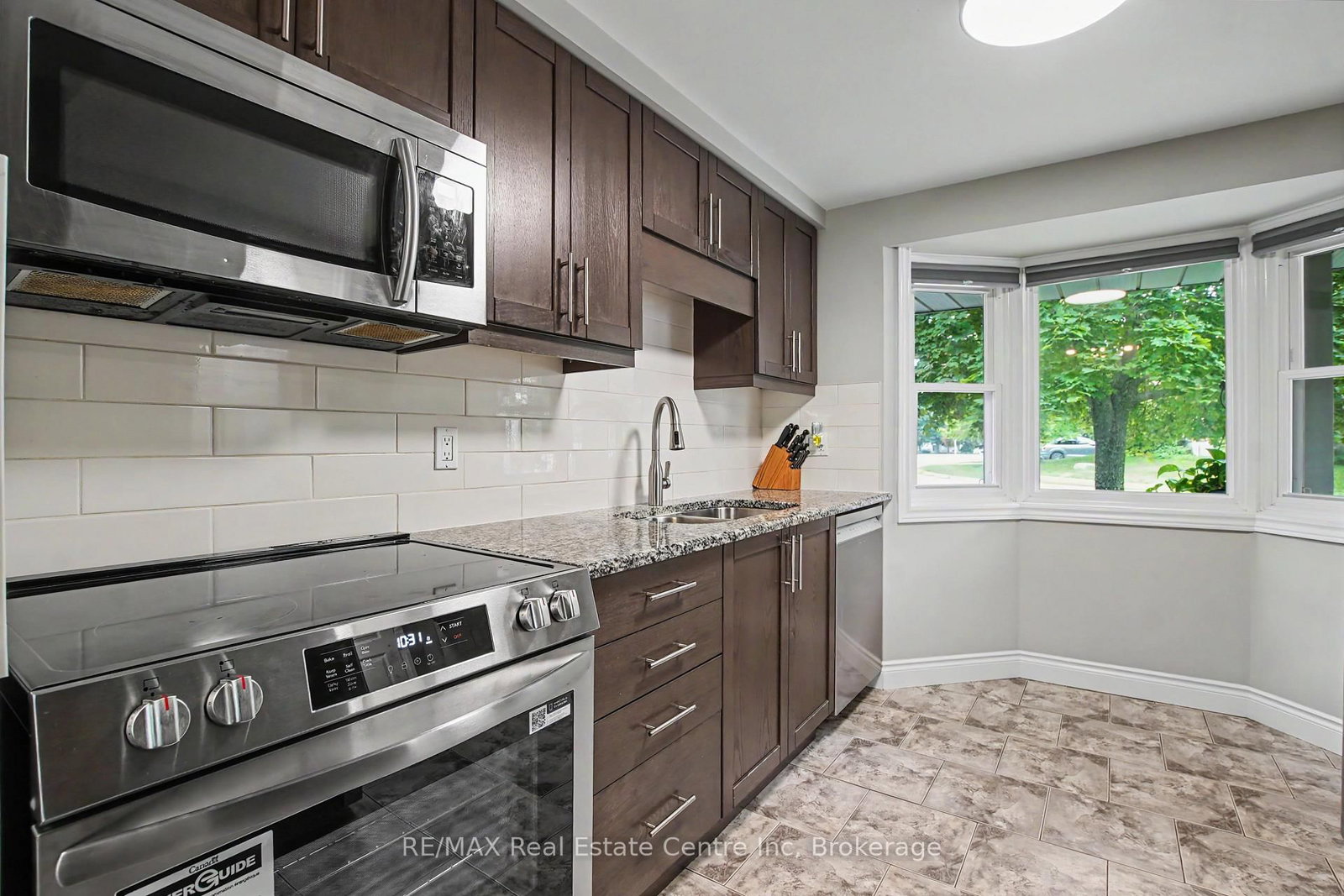 148 Carter Crescent • Cambridge, ON photo 9