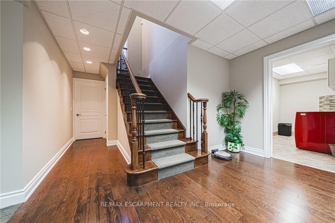137 PINEHILL Drive • Hamilton, ON photo 28