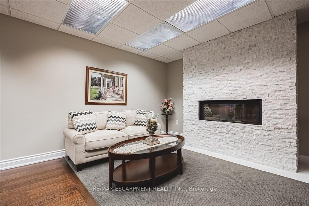 137 PINEHILL Drive • Hamilton, ON photo 32