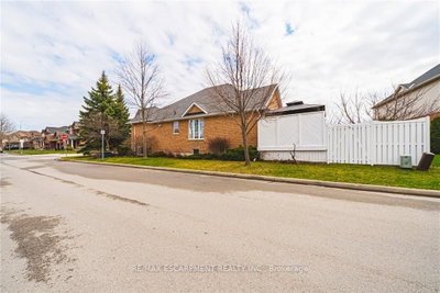 137 PINEHILL Drive • Hamilton, ON photo 5