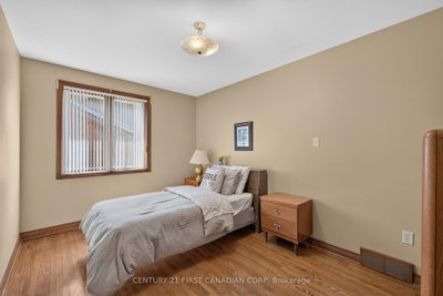 27 Stirrup Court • London North, ON photo 8