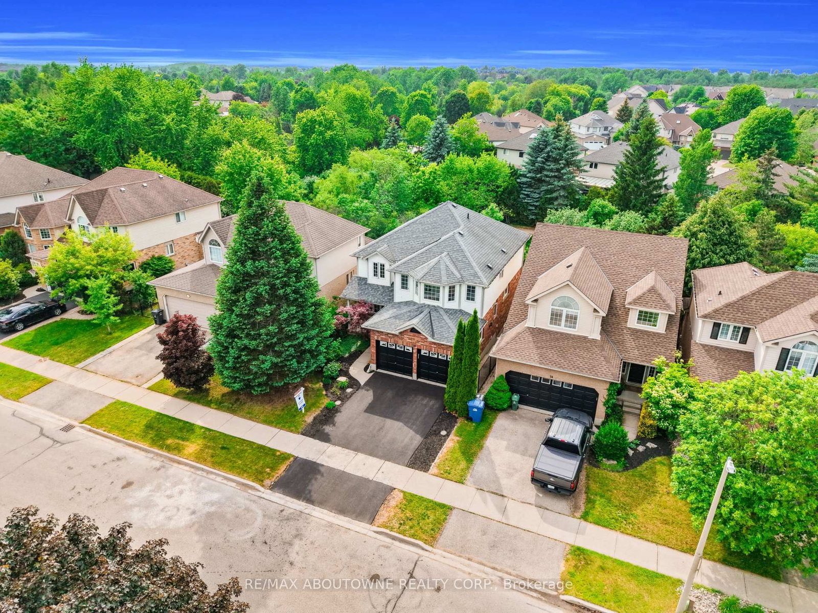 32 Jenson Boulevard • Guelph, ON photo 3