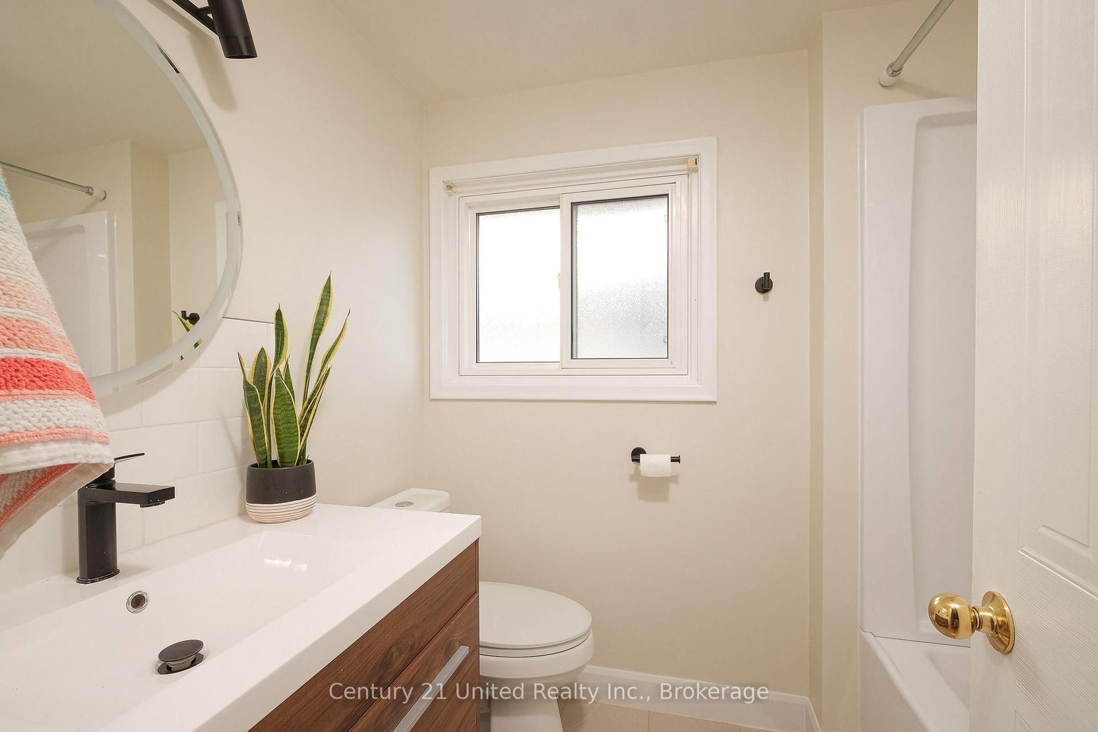 922 Webber Avenue • Peterborough, ON photo 13
