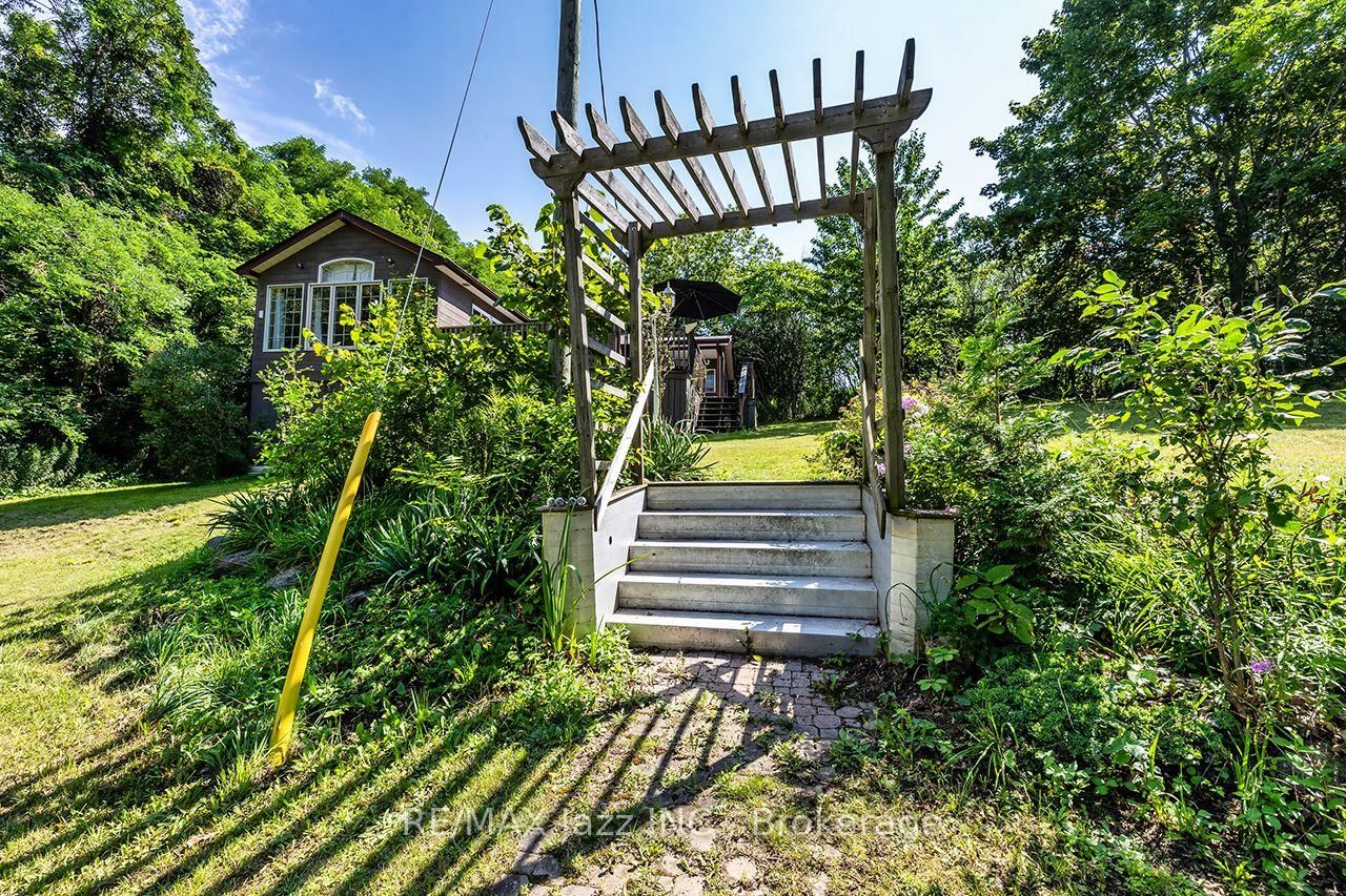 50 Long Island • Otonabee-South Monaghan, ON photo 15