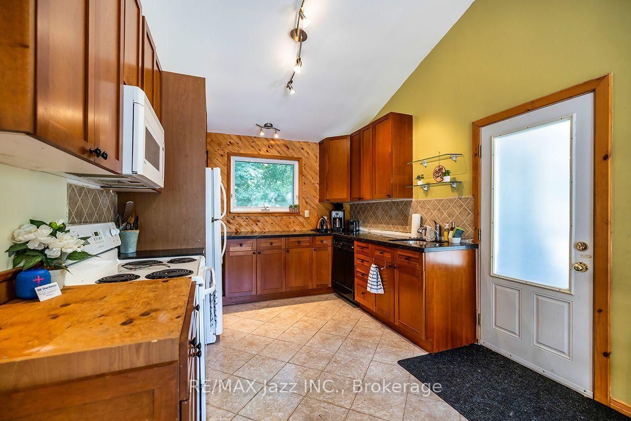 50 Long Island • Otonabee-South Monaghan, ON photo 21