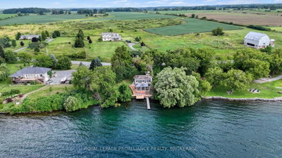 Detached House for sale at 790 Howe Island Drive, Gananoque, Ontario, K7G 2V6 - Howe Island - MLS: X13666234