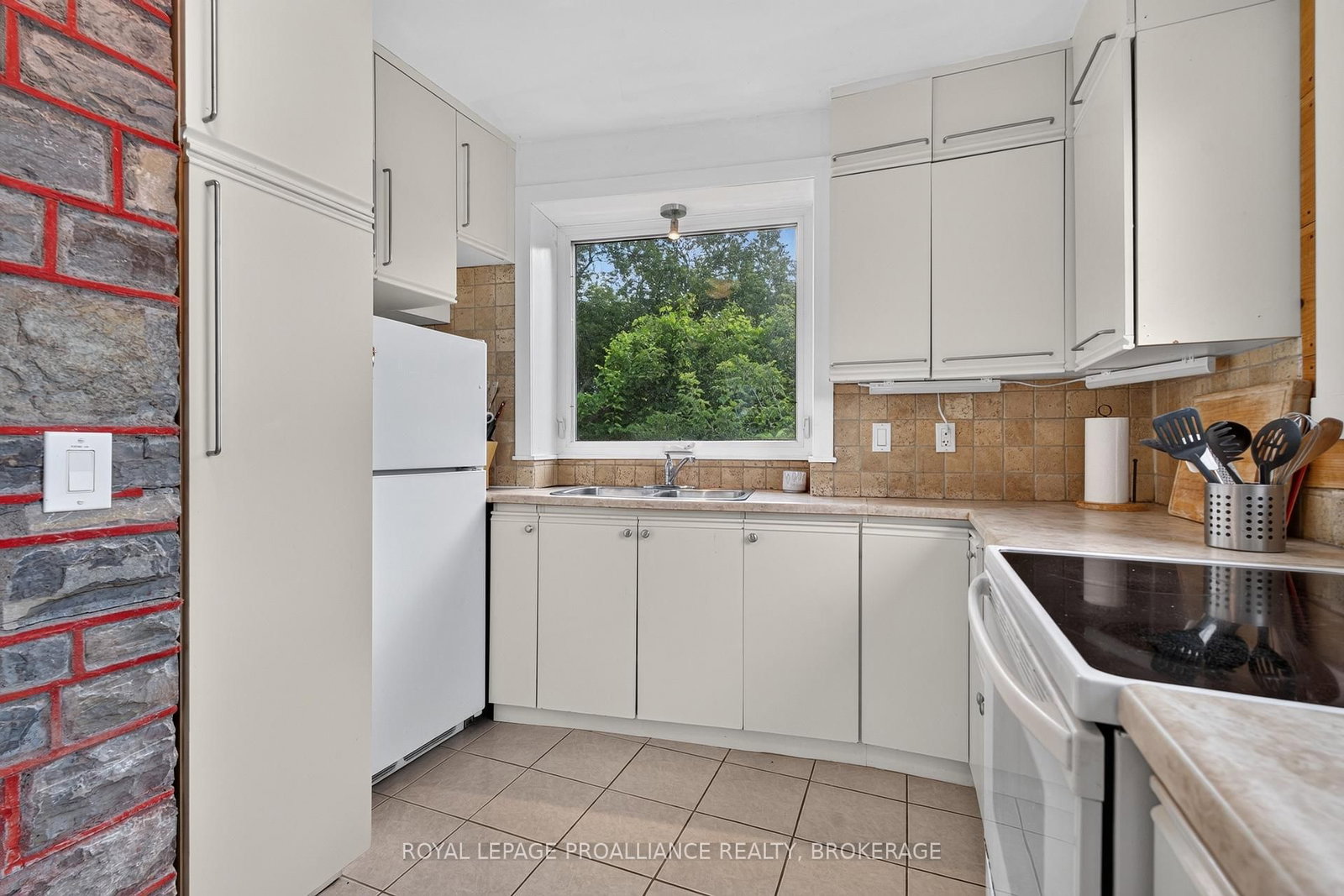 790 Howe Island Drive • Gananoque, ON photo 14