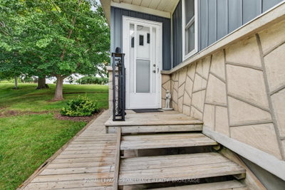 790 Howe Island Drive • Gananoque, ON photo 4
