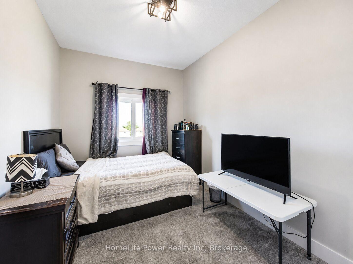 233 RED CLOVER Court • Kitchener, ON photo 21