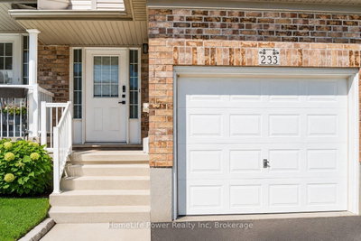 233 RED CLOVER Court • Kitchener, ON photo 3