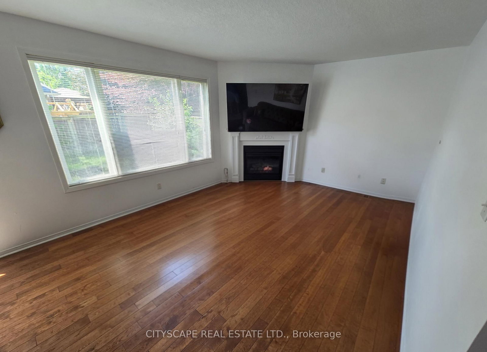 27 Adler Drive S • Cambridge, ON photo 10