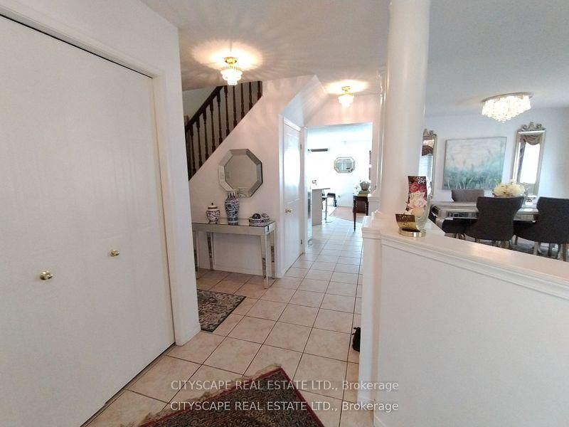 27 Adler Drive S