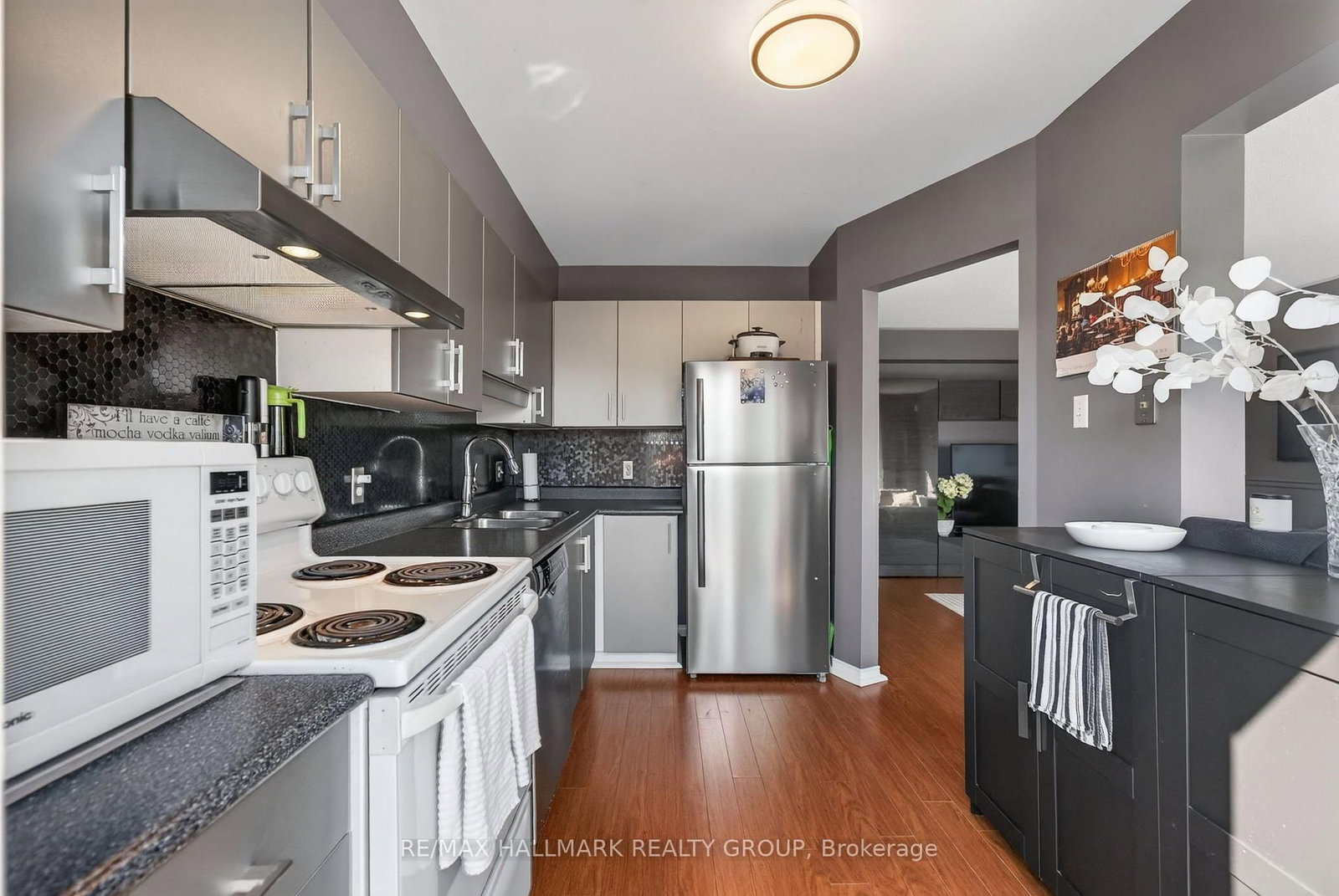 1655 Greywood Drive • Ottawa, ON photo 11