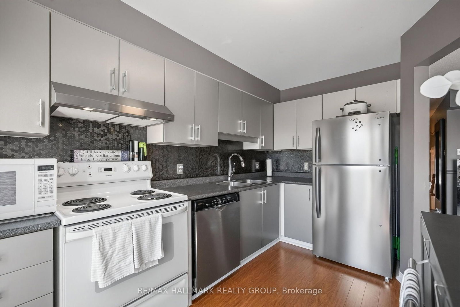 1655 Greywood Drive • Ottawa, ON photo 12