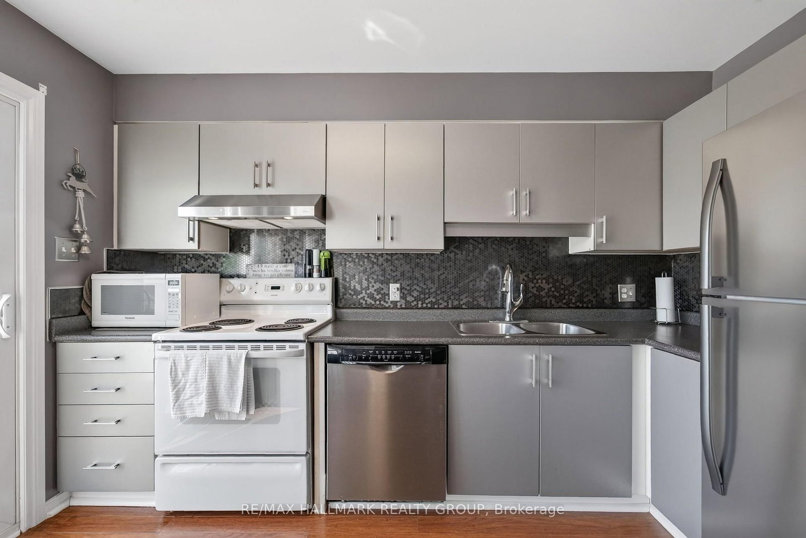 1655 Greywood Drive • Ottawa, ON photo 14