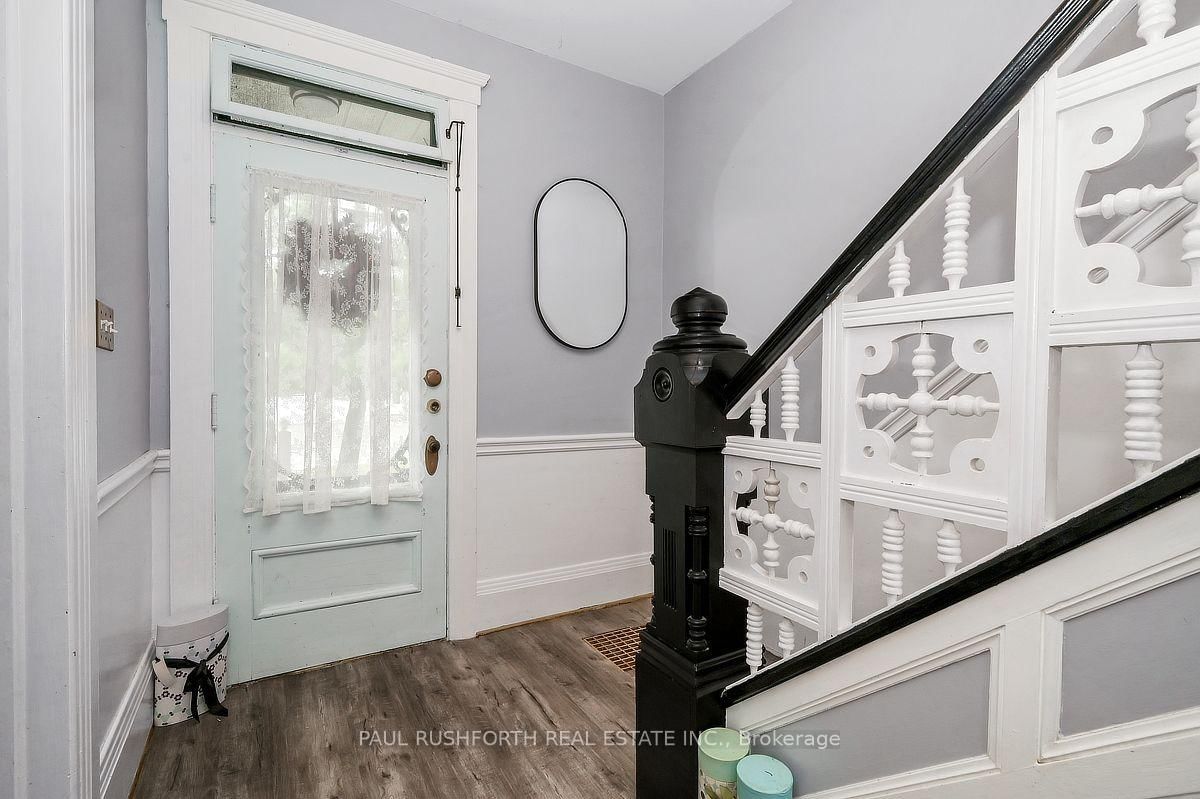 100 Poole Street • Arnprior, ON photo 9