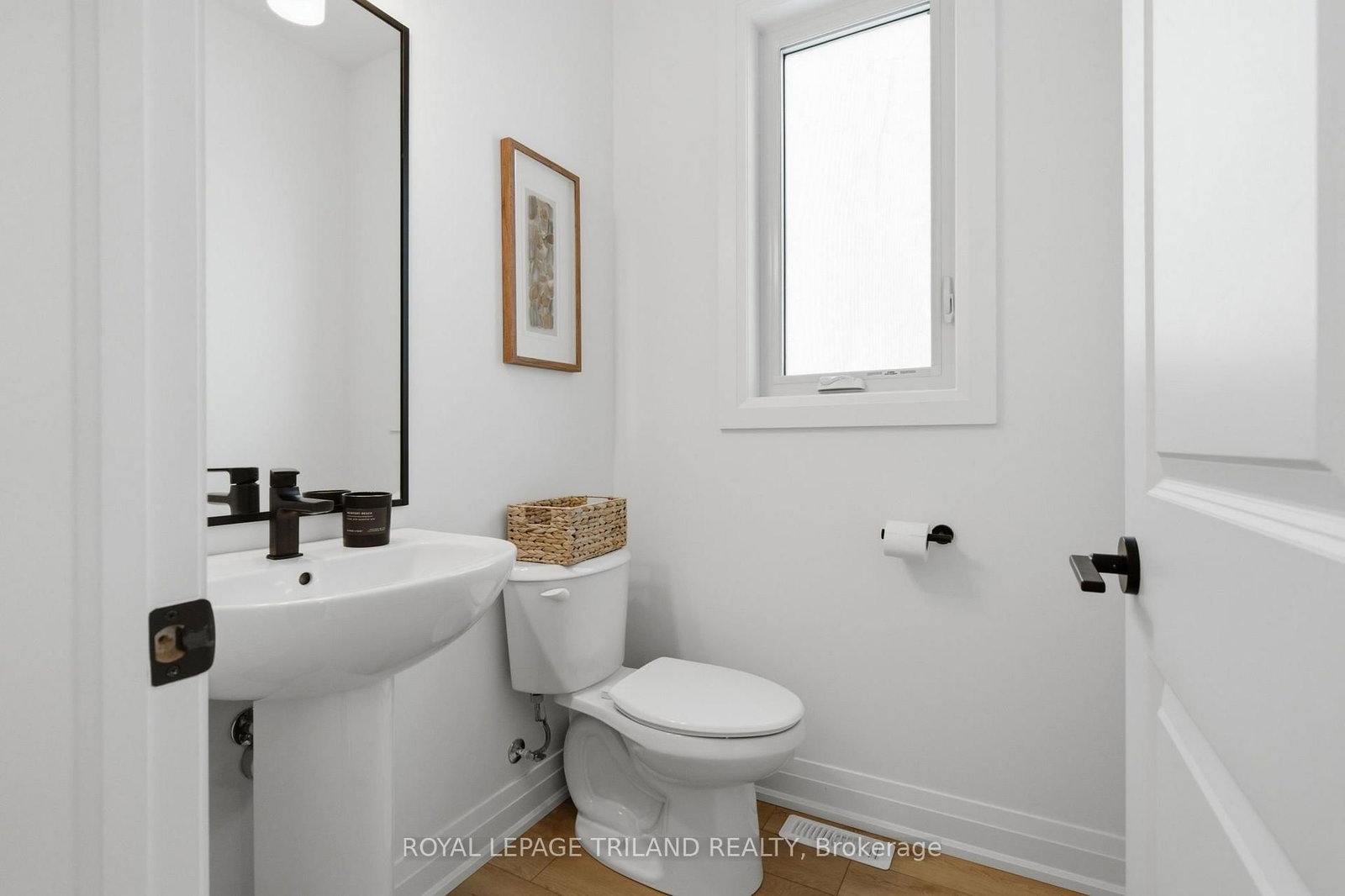 101 Swales Avenue • #11 • Strathroy-Caradoc, ON photo 20