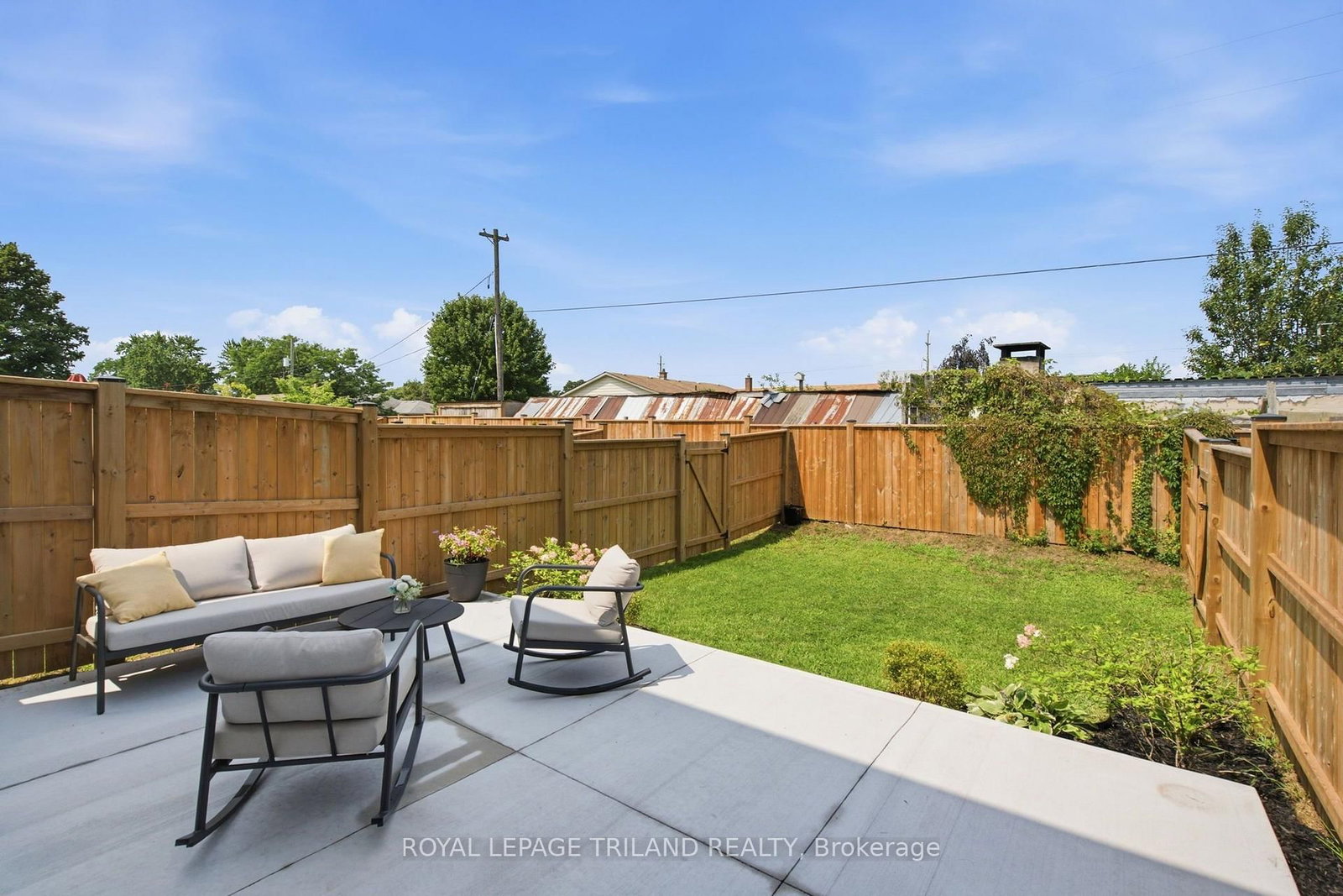 101 Swales Avenue • #11 • Strathroy-Caradoc, ON photo 33