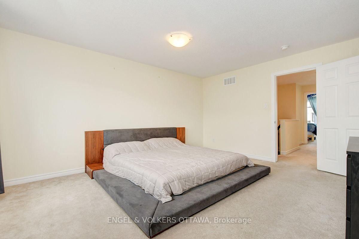 561 Petrichor Crescent • Ottawa, ON photo 12